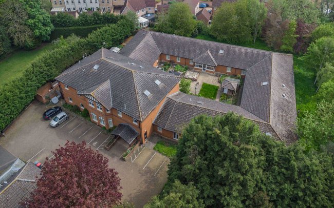 The Red House, Bury Road, Huntingdon, Cambridgeshire PE26 1NA 8