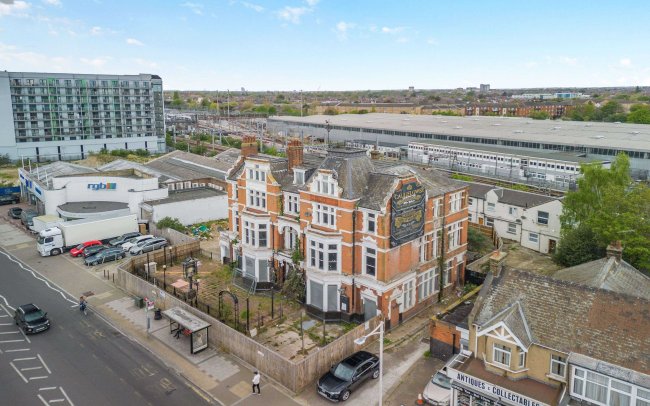 The Former Cauliflower Public House, 553 High Road, Ilford, London IG1 1TZ 6