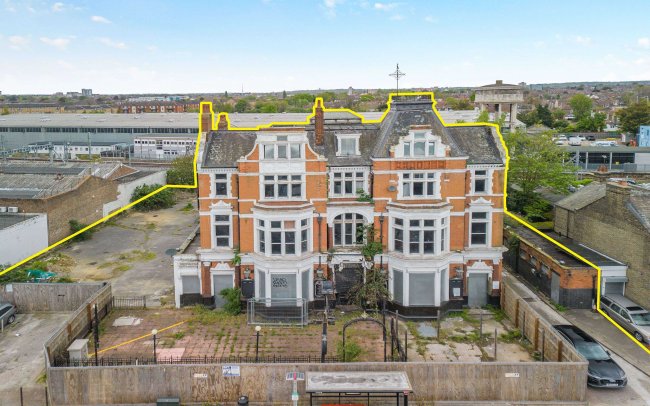 The Former Cauliflower Public House, 553 High Road, Ilford, London IG1 1TZ 6