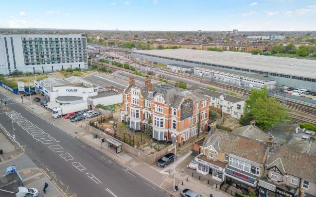 The Former Cauliflower Public House, 553 High Road, Ilford, London IG1 1TZ 6