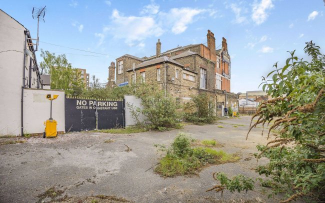 The Former Cauliflower Public House, 553 High Road, Ilford, London IG1 1TZ 6