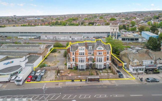 The Former Cauliflower Public House, 553 High Road, Ilford, London IG1 1TZ 6