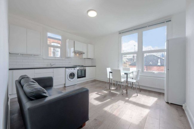 60B Walm Lane, London, NW2 4RA 3