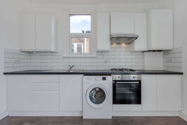 60B Walm Lane, London, NW2 4RA 3