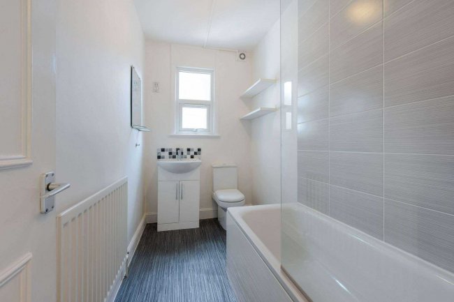 60B Walm Lane, London, NW2 4RA 3