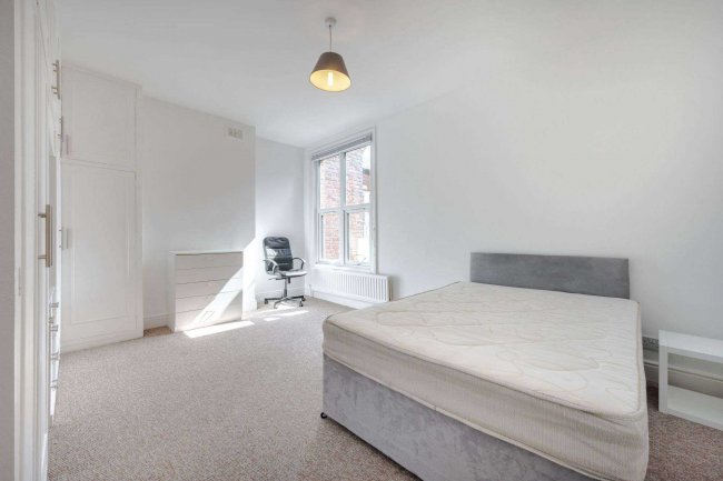 60B Walm Lane, London, NW2 4RA 3