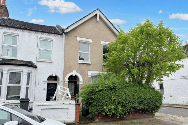 31 Tynemouth Rd, London, N15 4AU 9