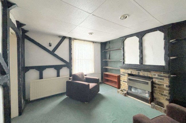 31 Tynemouth Rd, London, N15 4AU 9