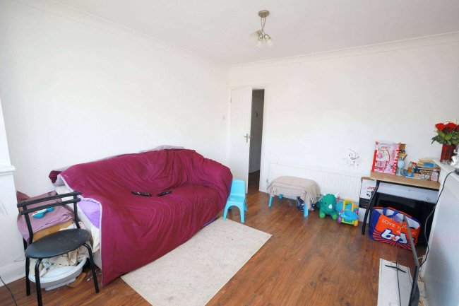 9A Alandale Drive, Northwood, Pinner, HA5 3UP 1