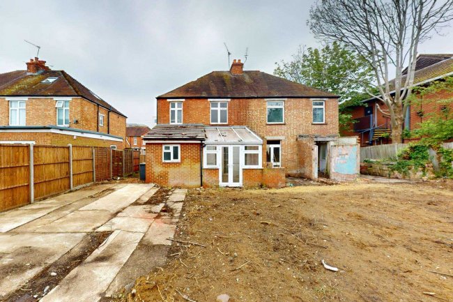 35 Forlease Road, Maidenhead, SL6 1RX 7