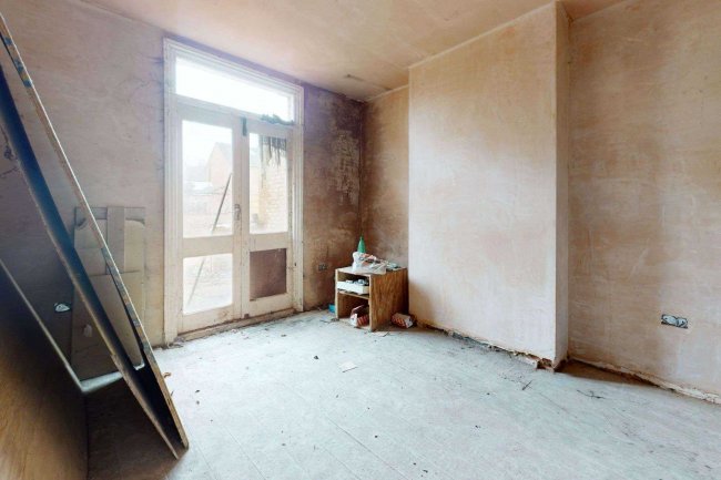 33 Forlease Road, Maidenhead, SL6 1RX 8