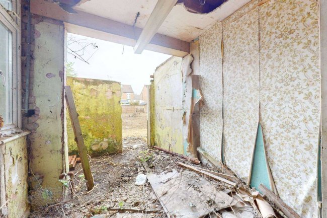 33 Forlease Road, Maidenhead, SL6 1RX 8