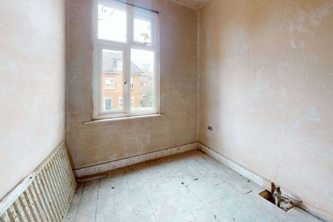 33 Forlease Road, Maidenhead, SL6 1RX 8