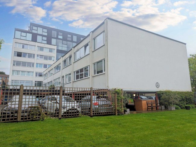 39 Kersfield House, 11 Kersfield Road, Putney, London SW15 3HJ 9