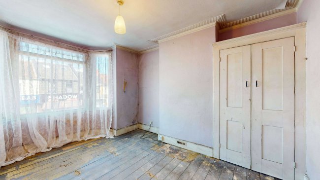 172 Montagu Road, Edmonton, London, N18 2NP 5