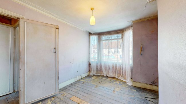 172 Montagu Road, Edmonton, London, N18 2NP 5