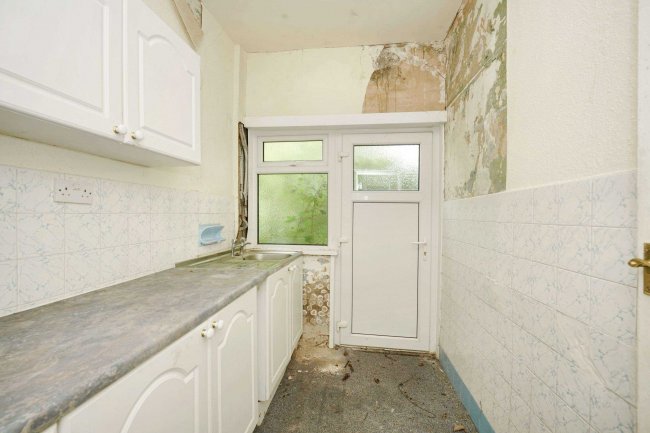 22 Westfield Road, Blackpool, FY1 6NY 9