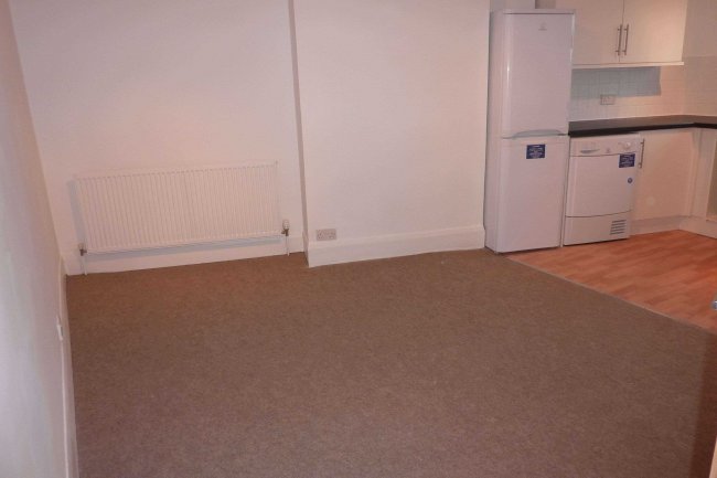 78-80 Wood Lane, Dagenham, Essex, RM8 2NT 3