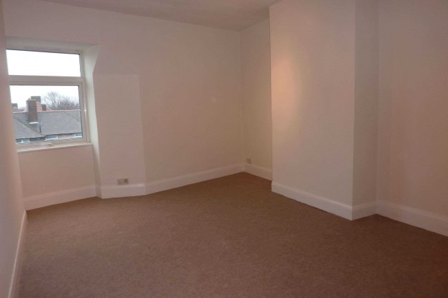 78-80 Wood Lane, Dagenham, Essex, RM8 2NT 3