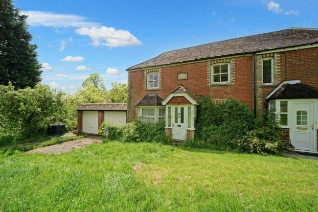 Ivy Cottage, Church Path, Lane End, High Wycombe, Buckinghamshire, HP14 3HE 6