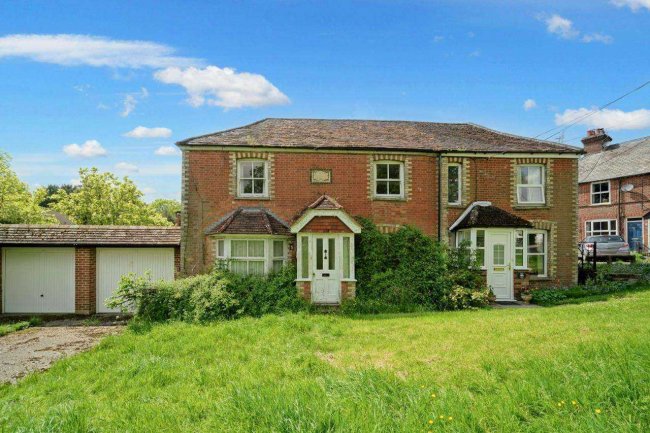 Ivy Cottage, Church Path, Lane End, High Wycombe, Buckinghamshire, HP14 3HE 6