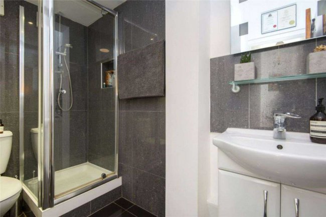 11c Powell Road, Hackney, London, E5 8DJ 8