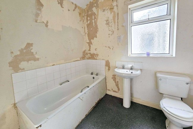 74 Adelaide Street, Fleetwood, Lancashire, FY7 6EE 8