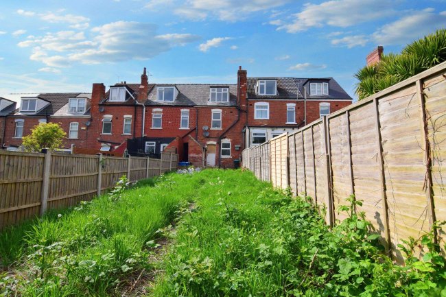 20 Linden Street, Mansfield NG19 7EF 2