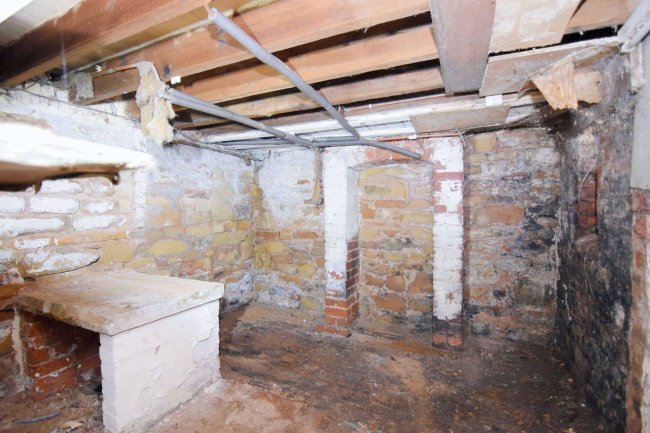 20 Linden Street, Mansfield NG19 7EF 2