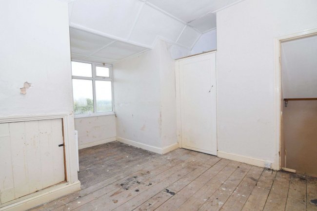 20 Linden Street, Mansfield NG19 7EF 2