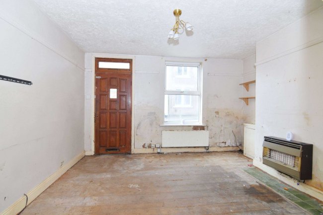 20 Linden Street, Mansfield NG19 7EF 2