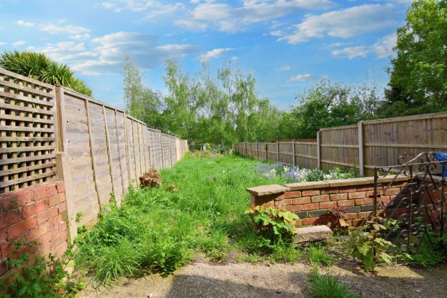 20 Linden Street, Mansfield NG19 7EF 2