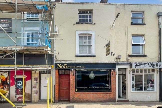 5 St Leonards Road, Windsor SL4 3BN 4