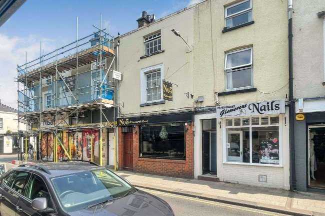 5 St Leonards Road, Windsor SL4 3BN 4