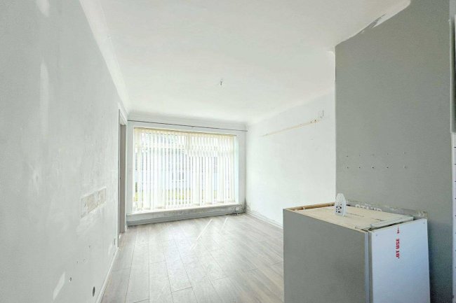 11 Dewley, Cramlington, Northumberland    NE23 6DS 6