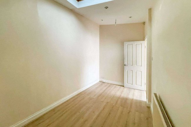 3C Doggett Road, Catford, London, SE6 4PZ 5