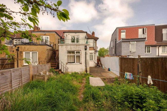 164A Tanfield Avenue, London, NW2 7SP 8