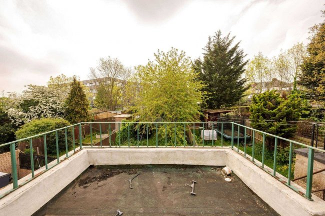 164A Tanfield Avenue, London, NW2 7SP 8