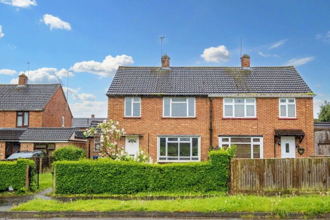 1 Green Way, Burnham, Slough, SL1 8HN 6
