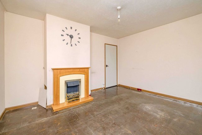 1 Green Way, Burnham, Slough, SL1 8HN 6