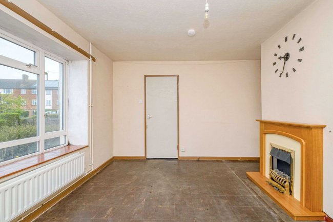 1 Green Way, Burnham, Slough, SL1 8HN 6