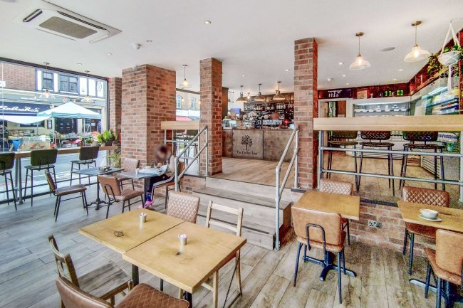 46 Camden High Street, London, NW1 0JH 4