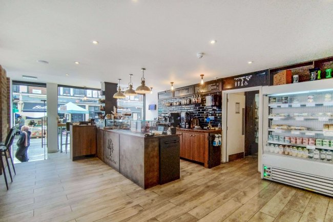 46 Camden High Street, London, NW1 0JH 4