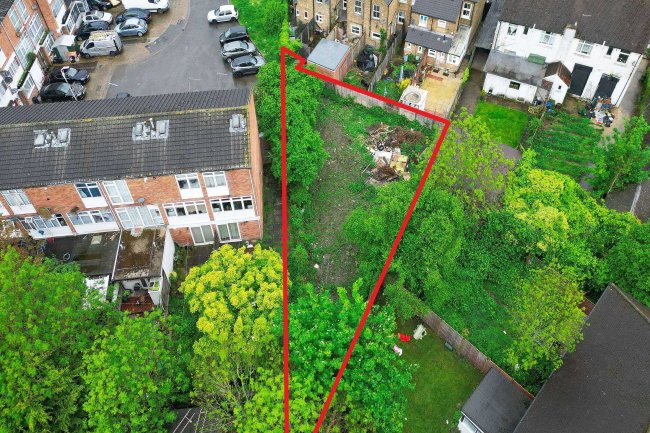 Land Adjacent to 1 Russet Close, Hillingdon, UB10 0ST 3