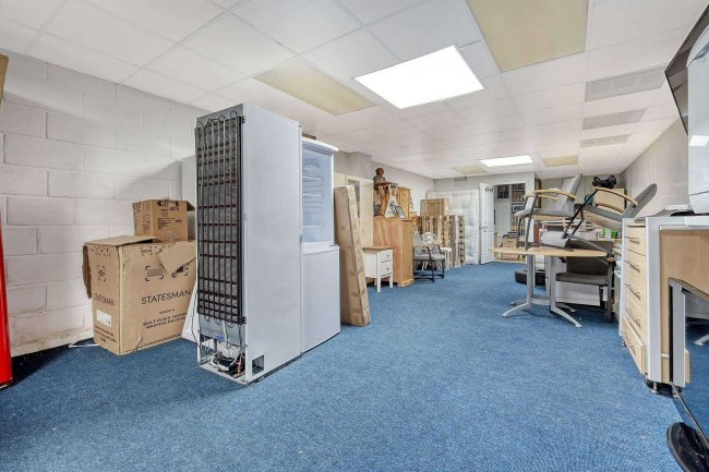 Building on the north side of Elkington Road, Plaistow, London E13 58