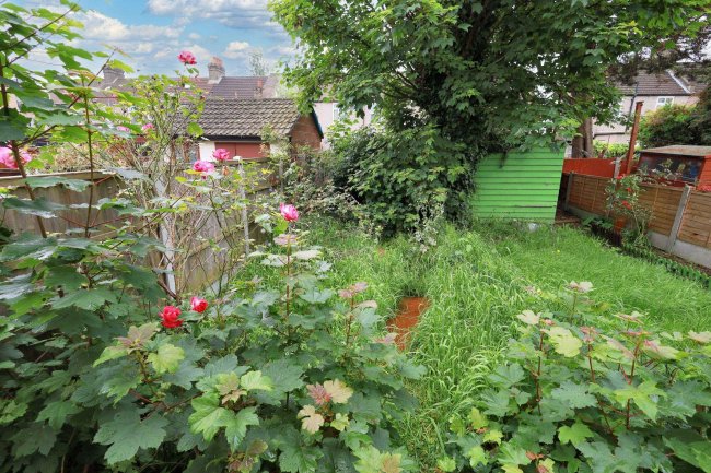 95 Wedderburn Road, Barking, IG11 7XF 1