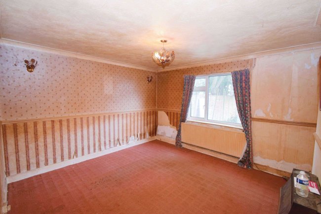 61 Pen Green Lane, Corby, NN17 1BN 6