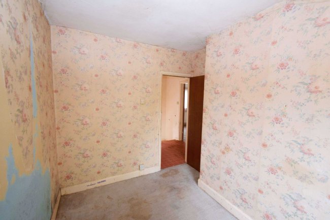 61 Pen Green Lane, Corby, NN17 1BN 6