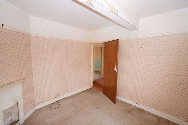 61 Pen Green Lane, Corby, NN17 1BN 6