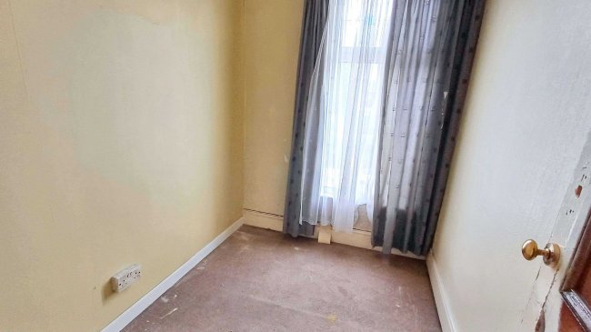 409 Gorton Road, Stockport, Cheshire, SK5 6LR 6